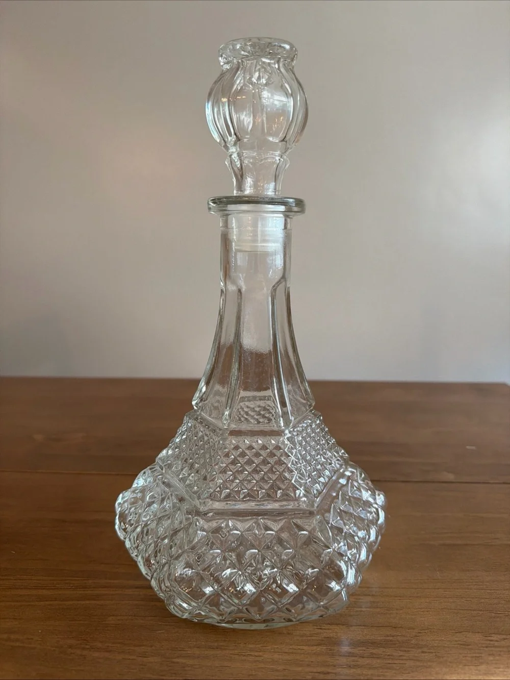 Vintage Clear Cut Glass Decanter with Stopper - Elegant Tabletop Carafe